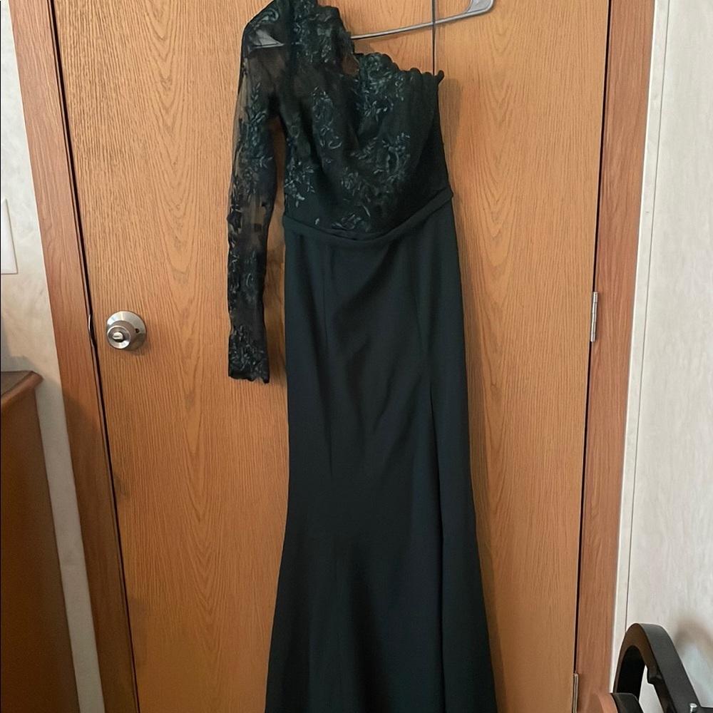 Elegant Black Lace One-Shoulder Dress